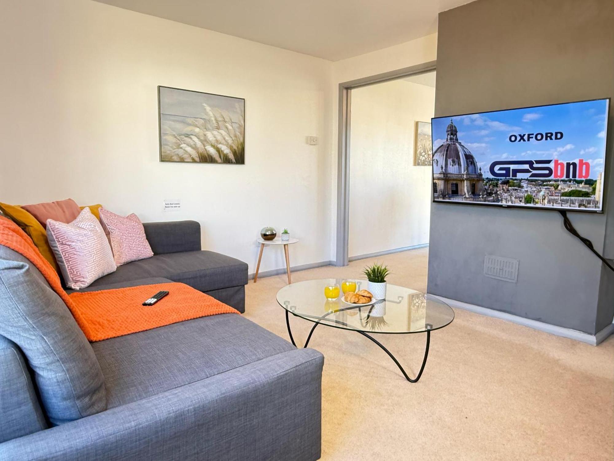 Stylish 3-Bedroom House With Garden & Free Parking'S, Prime Location With Private Garden Кидлингтон Экстерьер фото